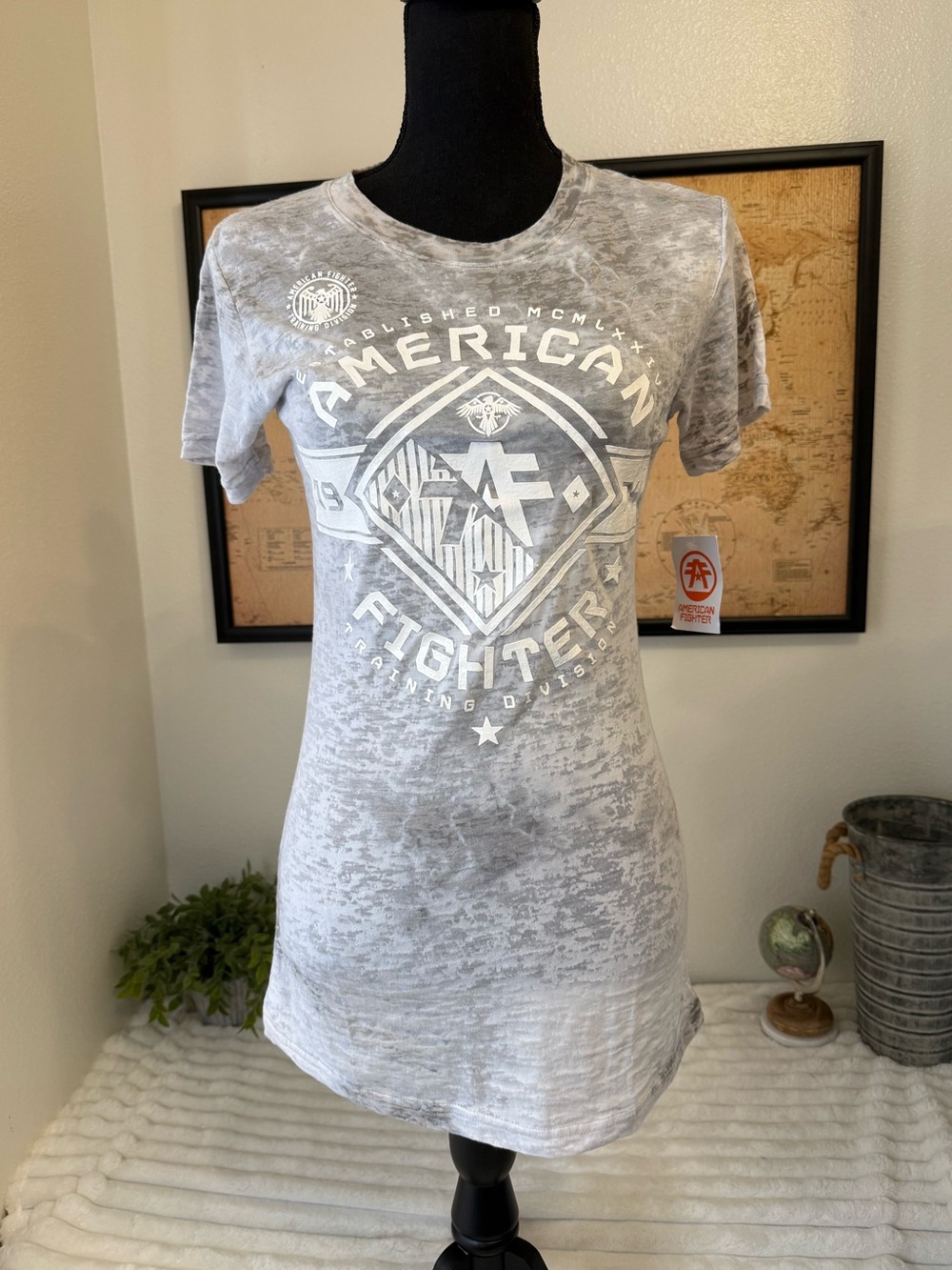 American Fighter burnout tee size large